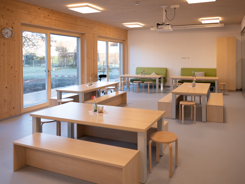 Moderne Innenräume Hort an der Luitpoldschule Bad Aibling, Essensbereich